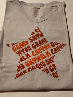 NEW Rare Size XXXL V-Neck Long Sleeves Tee Shirt in Beige Red Orange Graphic WM